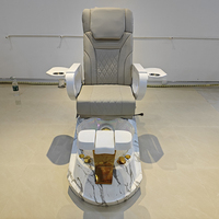 Équipement de salon de manucure luxueux, chaise de spa pour les pieds avec base en fibre de verre blanche, chaise de pédicure moderne électrique réglable avec massage