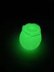 Giocattoli Sessuali Luminosi per Adulti, Vibratore Magnetico a Forma di Rosa che Si Illumina al Buio, Stimolatore Clitorideo e Punto G per Donne - Product Image 4