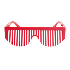 Gafas de sol XH-Comb Creative Comb para mujer, lentes de PC con protección UV400, montura roja brillante y rosa, gafas de sol modernas y a la moda. - Product Image 1