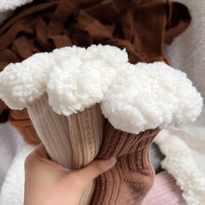 Chaussons en tricot doublés de polaire chauds pour enfants de haute qualité, chaussettes pour bébés et enfants, antidérapantes, épaisses, en <span class=keywords><strong>sherpa</strong></span> duveteux - Product Image 2