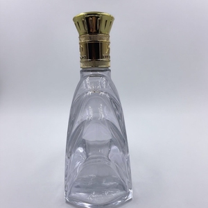 Nhà Máy Bán Chạy nhất tùy chỉnh khắc Thủy Tinh Rượu chai với Khắc dập nóng cho nước Rượu Thủy Tinh chai rượu - Product Image 3