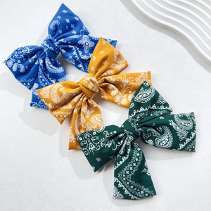 Barrette à cheveux bohème motif cachemire avec nœud, multicolore, en tissu doux, pour un style décontracté et urbain - Product Image 4