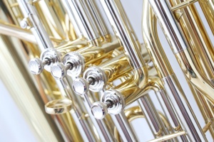 <span class=keywords><strong>Tuba</strong></span> en laiton de taille 3/<span class=keywords><strong>4</strong></span>, <span class=keywords><strong>4</strong></span> <span class=keywords><strong>pistons</strong></span> à action frontale, tuyau d'échappement en cupronickel, <span class=keywords><strong>pistons</strong></span> en acier inoxydable, laque transparente, tonalité BB - Product Image 5