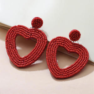 Boucles d'oreilles tissées géométriques en forme de coeur carré creux couleur boucles d'oreilles en perles de riz pour femmes Uionen 1818 - Product Image 3