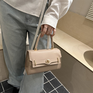 Borsa quadrata piccola retrò francese di alta gamma, borsa da donna alla moda, portatile, in platino, con cuciture a contrasto, borsa Katie da donna - Product Image 5