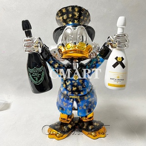 Vente en gros directe : Modèles d'amour en résine et fibre de verre peints à la main (Donald Duck, Scrooge McDuck, Dagobert Duck) pour sculpture artistique - Product Image 4
