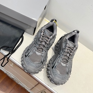 Zapatos deportivos de alta calidad para hombre y mujer, con cordones, transpirables, informales, de diseño moderno. - Product Image 4