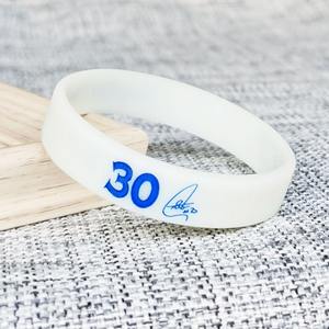 Fabricante Debossed Ink Filled Custom Silicone <span class=keywords><strong>Wristband</strong></span> Baloncesto Fan Design Bracelet Durable Smoothly Sport Rubber Band - Product Image 4