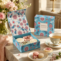 Boîte cadeau à rabat imprimée en offset à motifs floraux bleus avec fermeture magnétique, en carton ivoire recyclable, emballage de luxe pour sucre et en-cas