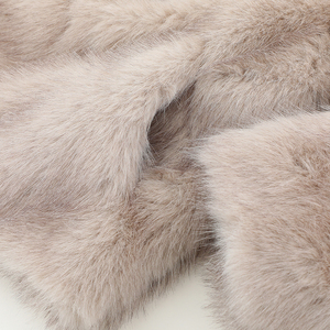 <span class=keywords><strong>Manteau</strong></span> d'hiver chaud en fausse <span class=keywords><strong>fourrure</strong></span> longue et duveteuse pour femme, style court, vêtements d'hiver en gros - Product Image 5