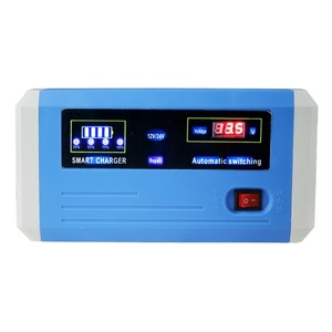 <span class=keywords><strong>Chargeur</strong></span> de <span class=keywords><strong>batterie</strong></span> 12V/24V à détection automatique pour voitures <span class=keywords><strong>et</strong></span> motos - Product Image 1