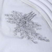 Luxuriöser Blattförmiger Klarer Kristall-Haarkamm Handgefertigtes Strass-Braut-Haaraccessoire für Hochzeiten und Feiern
