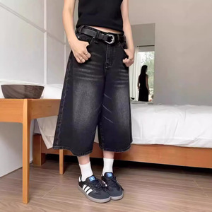 Pantalon court en jean <span class=keywords><strong>noir</strong></span> style américain pour <span class=keywords><strong>femme</strong></span>, coupe droite décontractée mi-longue, en polyester/coton délavé, grande taille, idéal pour l'été - Product Image 1