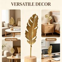 Ornement de table artisanal en fer forgé plaqué or, motif plume de ginkgo imprimé UV, style nordique de luxe léger, décoration intérieure