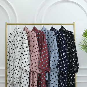 Vêtements islamiques modestes en gros 2026, imprimé à pois froissé, <span class=keywords><strong>abaya</strong></span> longue à ouverture devant pour femmes, écharpe assortie, élégante, grande taille - Product Image 6