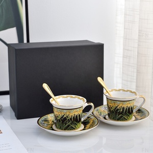 Nouvelle conception, ensemble de 2 tasses en céramique, style occidental européen, ensemble de café droit de luxe avec poignée dorée - Product Image 1