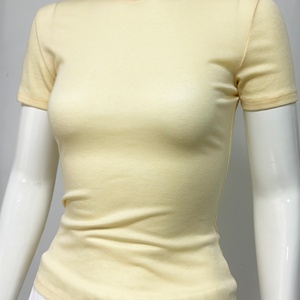 Camiseta Deportiva de Manga Corta Personalizada, Ligera, Transpirable, Flexible y Duradera, Fabricada con Tejido Reciclado, Ajustada, para Yoga - Product Image 2