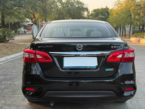 รถยนต์มือสอง ปี 2018 นิสสัน ซิลฟี่ <span class=keywords><strong>1</strong></span>.<span class=keywords><strong>6</strong></span> ลิตร ซีดาน CVT รุ่นพรีเมียม ปี 2018 ผู้เดียวเป็นเจ้าของ เอกสารครบถ้วน หรูหรา สะดวกสบาย ประหยัดน้ำมัน พร้อมใช้งาน - Product Image 3