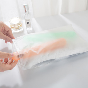 Portable <b>Toothbrush</b> <b>Case</b> Set Colorful Frosted Plastic Travel Size Oral Care Protector 20.5*3cm - Product Image 4
