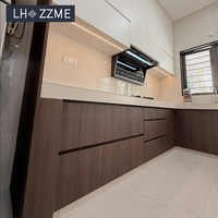 Ensemble de meubles de cuisine modernes en contreplaqué et placage de bois en forme de L, avec évier et tiroirs, prêt à assembler pour appartement