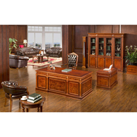 Bureau de direction en bois massif de style colonial américain vintage avec fauteuil en cuir pour villa