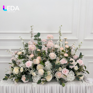 Décoration de mariage LEDA, chemin de table sur mesure, chemin de table à fleurs roses, décoration d'allée pour événements - Product Image 1