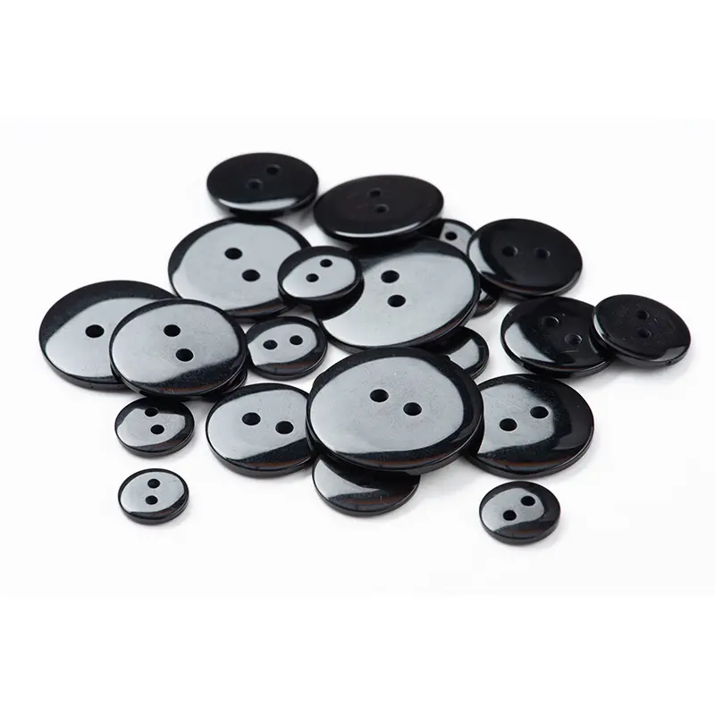 Manufacturer Wholesales Low MOQ 2 holes large black plastic buttons 15mm 20mm Buttons