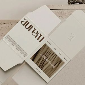 Caja de Embalaje Cosmético de Cartón de Alta Calidad para Perfume y Emulsión con Relieve, Acabado Mate y Color Personalizable - Product Image 3