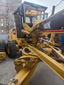 รถเกรดเดอร์มือสอง CAT 140K ราคาส่งถูก มีสินค้าเพียงพอและหลากหลายรุ่นเพื่อตอบสนองทุกความต้องการของคุณ - Product Image 4