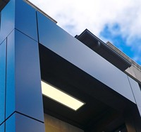Panneaux de façade extérieure en composite d'aluminium Dibond ignifuge modernes pour appartements avec revêtement PVDF