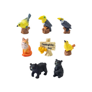 Miniatures de paysage créatives et réalistes : Figurines en résine d'oiseaux et d'ours noirs, mignonnes petites figurines à suspendre pour décorations de jardin DIY - Product Image 5
