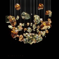 Lustre artistique en verre rocheux irrégulier, pendentif en grappe de pierres de verre ambré multicolores à facettes pour villa à plafond haut