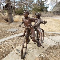 Estatua de Bronce Retro para Exteriores de Dos Niños Montando en Bicicleta, Figura Humana de Tamaño Real, Escultura Artística para Decoración de Jardín, Parque o Paisaje
