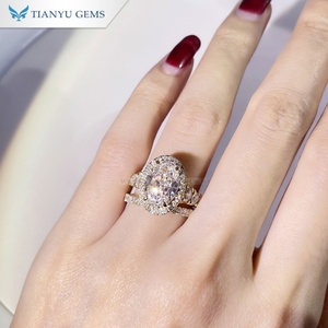 Tianyu Gems ovale Moissanite diamant D VVS1 et halo 18k or jaune bijoux bague ensemble pour les femmes - Product Image 3