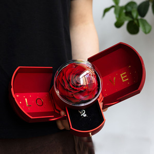 Elegante Scatola Portagioie in Acrilico con Rosa Eterna Fatta a Mano, Contiene Anelli e Collane, Regalo per San Valentino e Laurea - Product Image 1