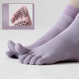 Chaussettes personnalisées à 5 doigts pour femmes pour Yoga Pilates Taille jeunesse Short de sport en coton Motif animal Technics tricotés ODM Printemps - Product Image 3