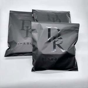 Sacs d'expédition en polyéthylène mat de couleur crème, sacs d'emballage express de couleur avocat avec logo personnalisé, sacs d'expédition en polyéthylène nude pour vêtements - Product Image 5