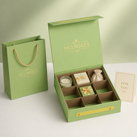 Boîte cadeau carrée en carton gris recyclable de luxe magnétique créative, personnalisée, type livre à clapet, doublée de satin, avec logo doré à chaud sur papier spécial
