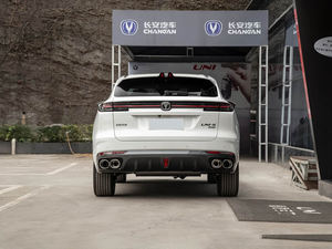 SUV essence moyen Changan UNI-K, cinq places, grand espace, 2.0T, véhicule essence Changan Uni-K pour adultes - Product Image 6