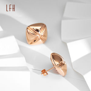 ต่างหูทองคำแท้18K ทรงสี่เหลี่ยมขนมเปียกปูนต่างหูทองคำแท้18K ต่างหูเม็ดกลมเรียบสีทอง18K - Product Image 4