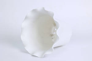 Pot de fleurs en plastique du Vietnam avec bord ondulé, léger et durable, pour plantes d'intérieur et d'extérieur, vente en gros - Product Image 5