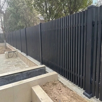 Portail de cour moderne en aluminium thermolaqué avec clôture de sécurité pour la sécurité domestique et l'entrée de villa