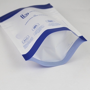 Pochettes debout en mylar à encoche facile à déchirer en matériau souple imprimé <span class=keywords><strong>personnalisé</strong></span> avec sac ziplock pour préservatif de soins personnels - Product Image 4