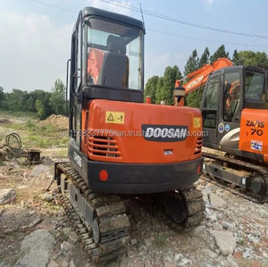 รถขุดดูซาน DH55 ของแท้จากเกาหลี น้ำหนัก 5.5 ตัน รถขุดตีนตะขาบสำหรับงานก่อสร้าง ราคาโรงงาน ชั่วโมงการทำงานต่ำ สินค้ามือสอง - Product Image 3