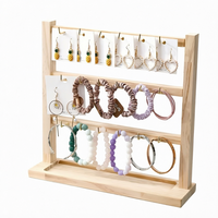 Présentoir à bijoux en bois de pin naturel, support à accessoires pour boucles d'oreilles à 3 niveaux avec crochets en laiton pour présentation en magasin ou sur coiffeuse
