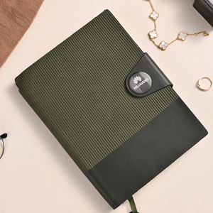 Cuaderno A5 de Tapa Dura, Cuero PU, Tela de Bambú, Cierre con Grabado, Personalizable, Páginas Rayadas Cosidas - Product Image 2