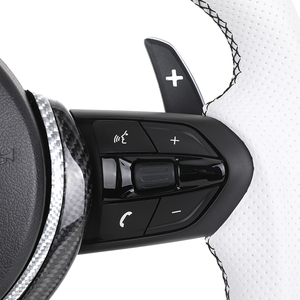 Volant en fibre de carbone en cuir semi-perforé blanc pour <span class=keywords><strong>BMW</strong></span> F10 F20 F30 M3 F80 M4 F82 M2 F87 M5 F90 M6 F06 F12 F13 E90 E92 - Product Image 4