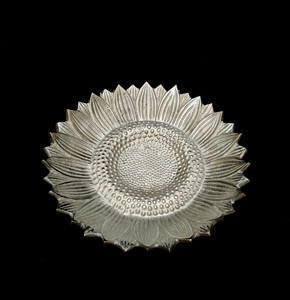 Flower Shape Metal <b>Decorative</b> <b>Plate</b> Handmade Engraved Plant Pattern Design Style for Presents F - Product Image 1