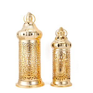 Ensemble de 2 <span class=keywords><strong>lanternes</strong></span> de mariage dorées, grande lanterne marocaine suspendue en métal, design entièrement ajouré, lanterne d'extérieur - Product Image 5