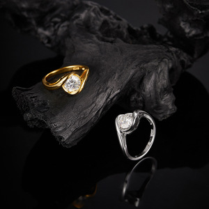 Anillo de Plata de Ley S925 con Corazón Retorcido y Moissanita, Ajustable, de Lujo Ligero, para Mujer, Colección 2026 Heartbeat, Gran Venta - Product Image 3